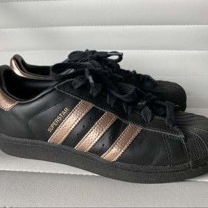 NWOT Adidas Superstar Sneakers Rose Gold & Black